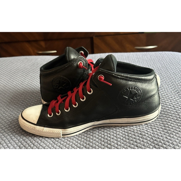 Mens Size 11 HIGHTOP BLACK Leather Converse Red Laces - Picture 1 of 7